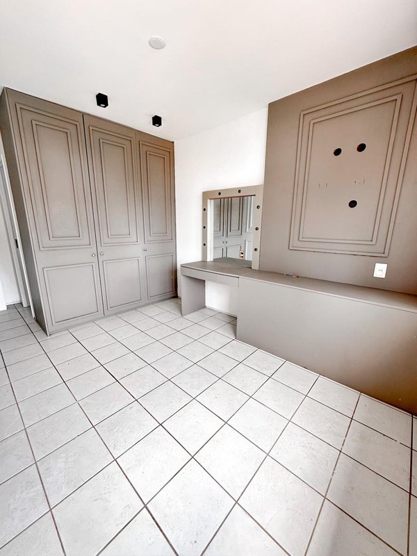 Apartamento à venda com 3 quartos sendo 2 suites, 115m² área útil por R$ 780.000,00 Rua Poeta Zezito Neves Recife - 