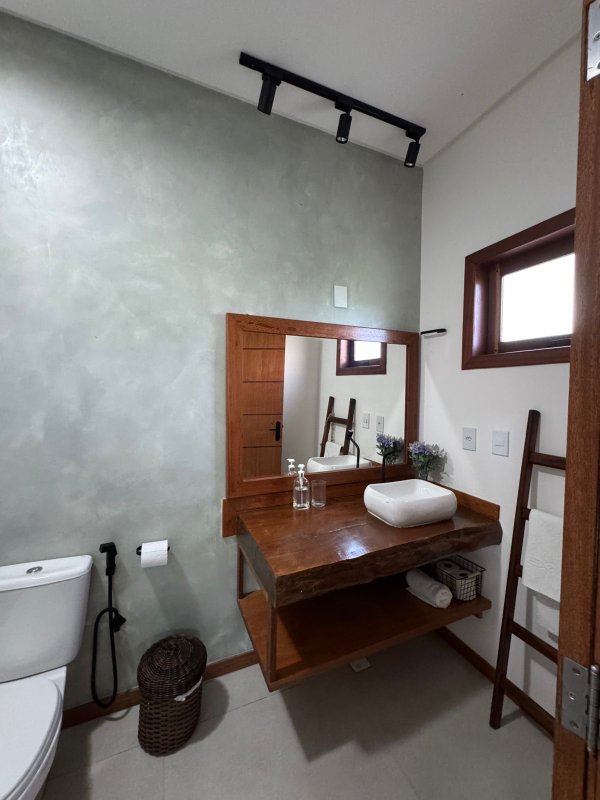 ALUGUEL PARA TEMPORADA! ACOMODA ATÉ 10 PESSOAS ! CASA DE  ALTO PADRÃO ARRAIAL D’AJUDA BA Trac trac  Porto Seguro - 