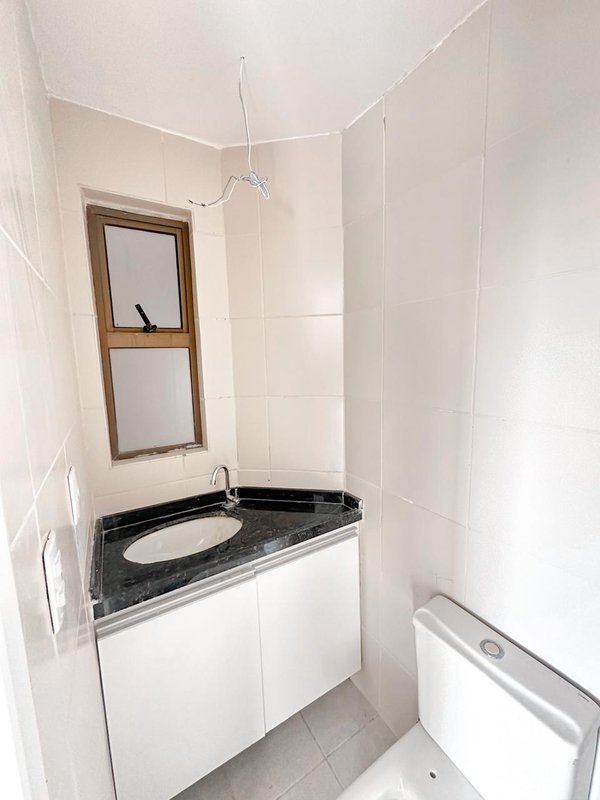 Alugo Apartamento com 3 quartos sendo 2 suítes por R$ 3.500,00 taxas inclusas Rua Amália Bernardino de Sousa Recife - 