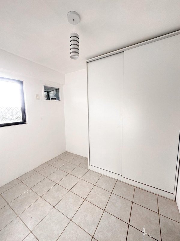 Alugo Apartamento com 3 quartos sendo 2 suítes por R$ 3.500,00 taxas inclusas Rua Amália Bernardino de Sousa Recife - 