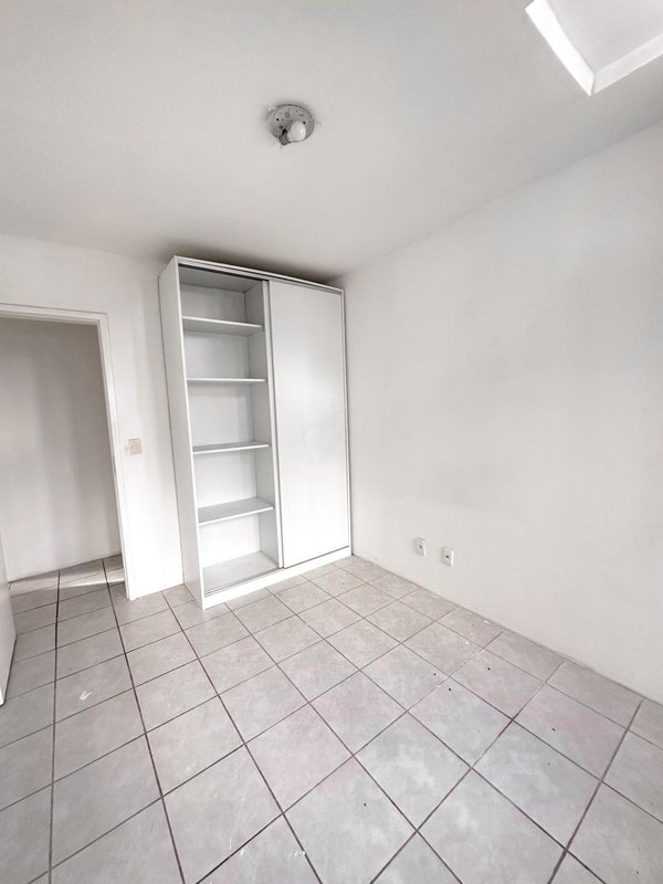 Alugo Apartamento com 3 quartos sendo 2 suítes por R$ 3.500,00 taxas inclusas Rua Amália Bernardino de Sousa Recife - 