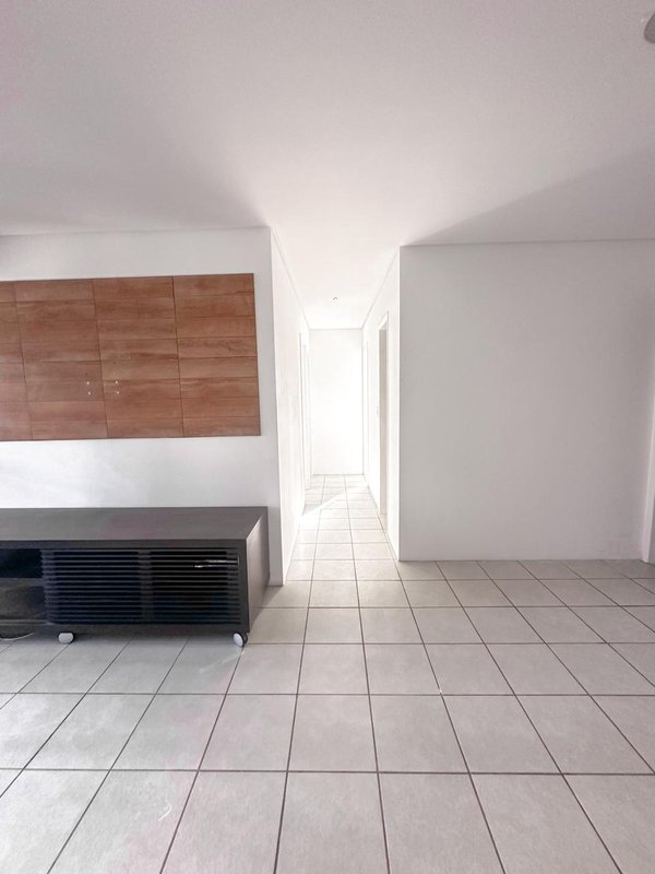 Alugo Apartamento com 3 quartos sendo 2 suítes por R$ 3.500,00 taxas inclusas Rua Amália Bernardino de Sousa Recife - 