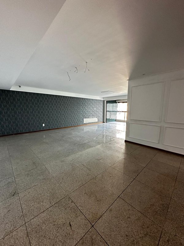 Alugo apartamento com 4 quartos sendo 2 suites, 177m² área útil por R$ 12.500,00 + taxas Rua Jornalista Adeth Leite Recife - 