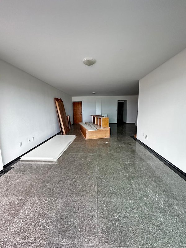 Alugo apartamento com 4 quartos sendo 3 suites, 178m² área útil por R$ 12.500,00 + taxas Avenida Boa Viagem Recife - 