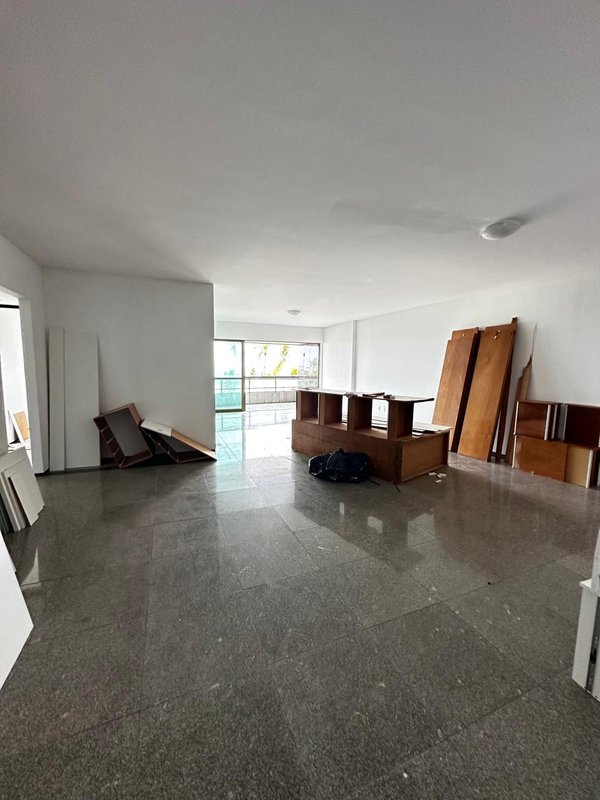 Alugo apartamento com 4 quartos sendo 3 suites, 178m² área útil por R$ 12.500,00 + taxas Avenida Boa Viagem Recife - 