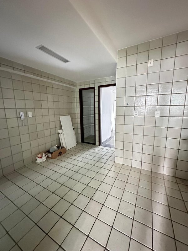 Alugo apartamento com 4 quartos sendo 3 suites, 178m² área útil por R$ 12.500,00 + taxas Avenida Boa Viagem Recife - 