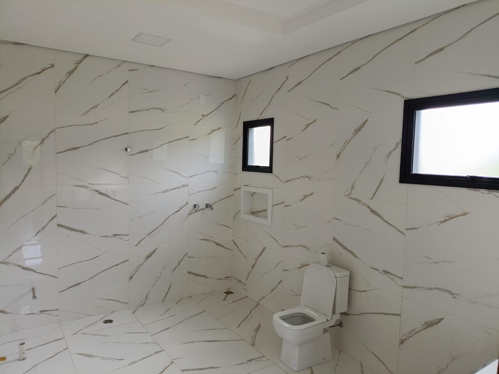 Casa com 4 dormit&oacute;rios &agrave; venda,450 m&sup2; - Condom&iacute;nio Village Ipanema II -  Ara&ccedil;oiaba  - SP Av: Francisco de Assis Chateaubriand Araçoiaba da Serra - 