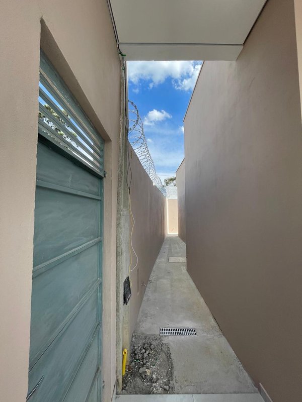 OPORTUNIDADE  - CASA TERREA NO RESIDENCIAL SANTO ANTONIO - Franco da Rocha - 
