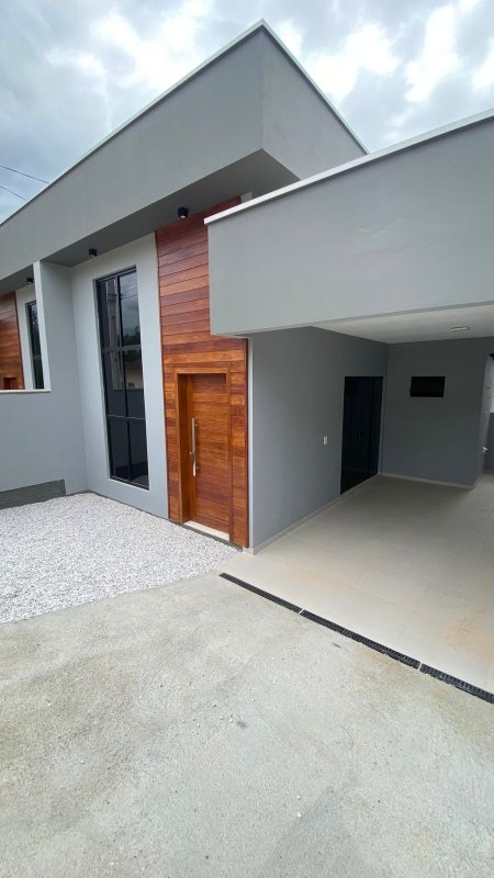 CASA COM 1 SUITE MAIS UM DORMITÓRIO-BAIRRO AYMORÉ - Guabiruba - 