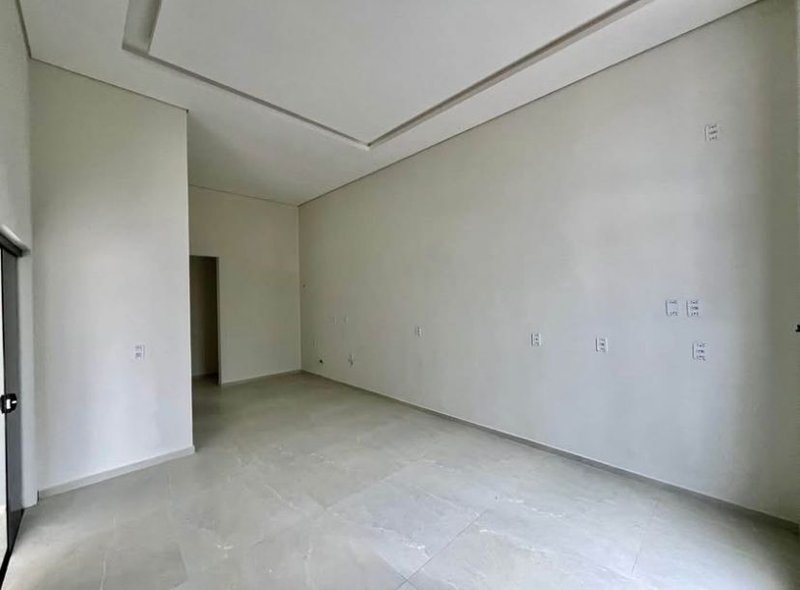CASA COM 1 SUITE MAIS UM DORMITÓRIO-BAIRRO AYMORÉ - Guabiruba - 