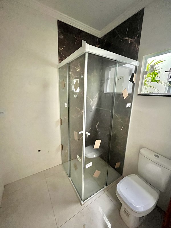 CASA COM 1 SUÍTE MAIS 2 DORMITÓRIOS NO CEDRO ALTO  Brusque - 