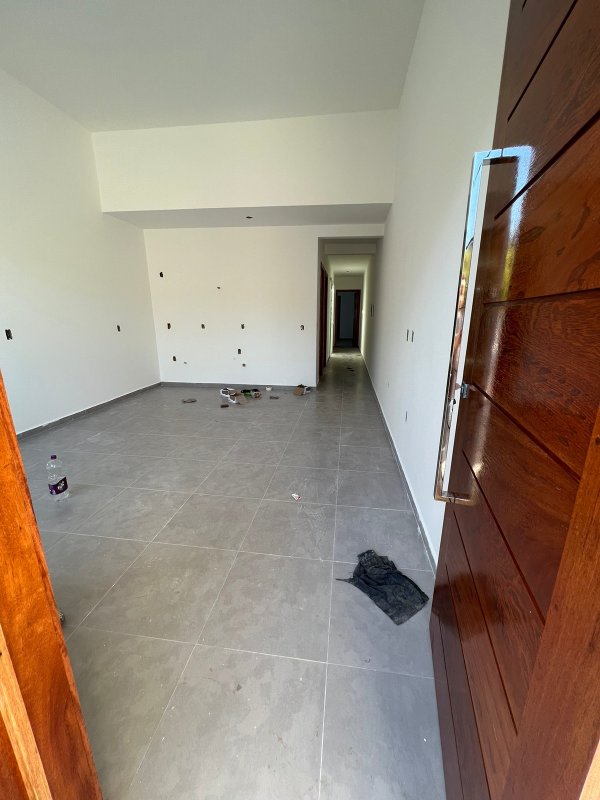 CASA COM 1 SUÍTE MAIS 1 DORMITÓRIO NA LIMEIRA - Brusque - 
