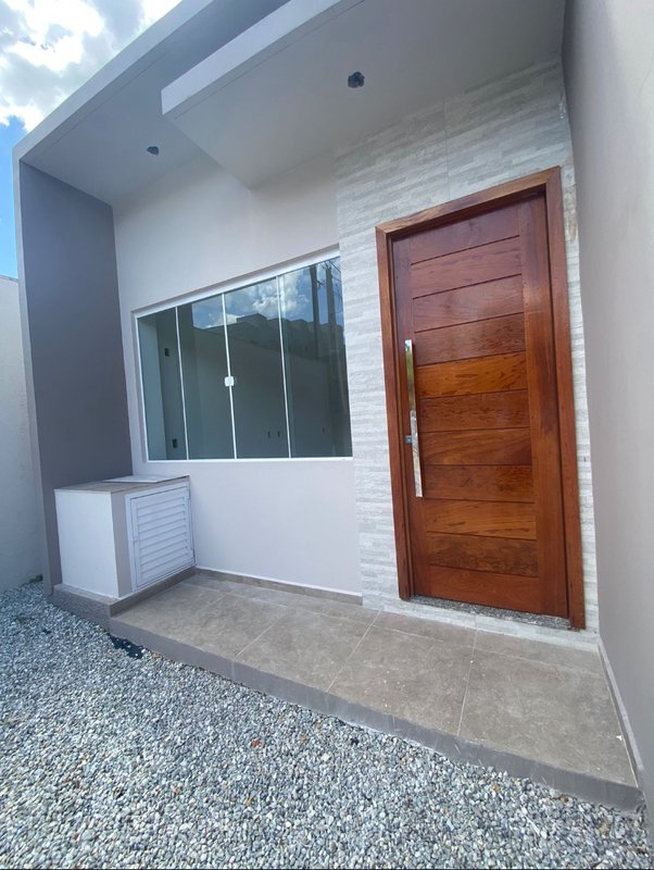 CASA COM 1 SUÍTE MAIS 1 DORMITÓRIO NA LIMEIRA - Brusque - 