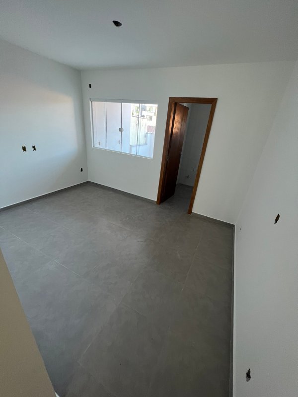 CASA COM 1 SUÍTE MAIS 1 DORMITÓRIO NA LIMEIRA - Brusque - 