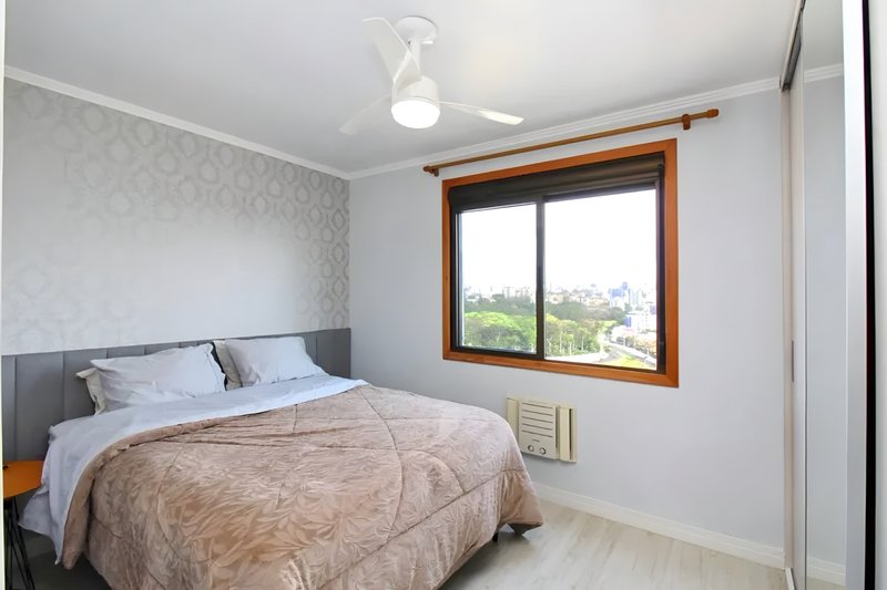 R$ 1.100.000 - ÚLTIMO ANDAR - 98M2 - 3 DORM - SUÍTE - 2 VAGAS - VISTA DEFINIDA - INFRA Rua Roque Calage Porto Alegre - 