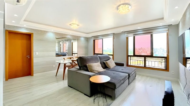 R$ 1.100.000 - ÚLTIMO ANDAR - 98M2 - 3 DORM - SUÍTE - 2 VAGAS - VISTA DEFINIDA - INFRA Rua Roque Calage Porto Alegre - 