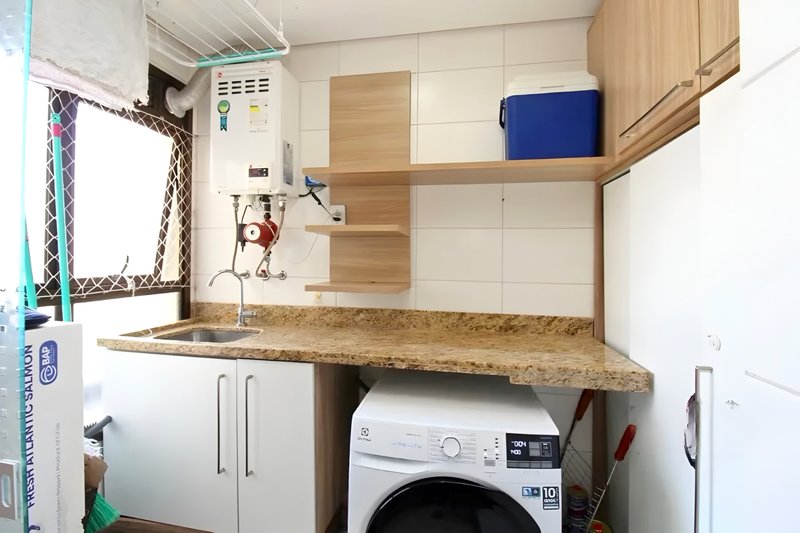 R$ 1.100.000 - ÚLTIMO ANDAR - 98M2 - 3 DORM - SUÍTE - 2 VAGAS - VISTA DEFINIDA - INFRA Rua Roque Calage Porto Alegre - 