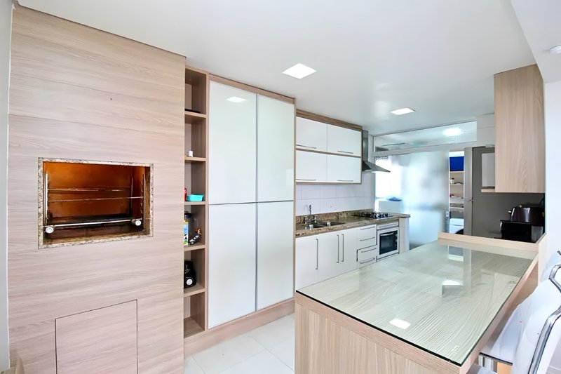 R$ 1.100.000 - ÚLTIMO ANDAR - 98M2 - 3 DORM - SUÍTE - 2 VAGAS - VISTA DEFINIDA - INFRA Rua Roque Calage Porto Alegre - 