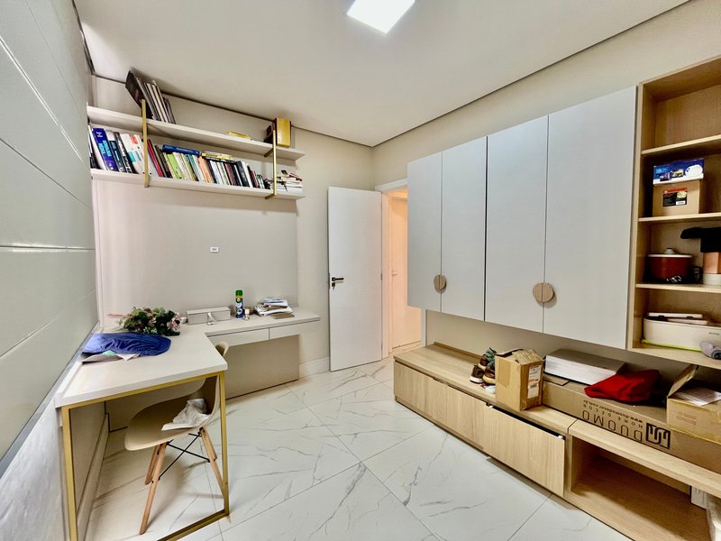 Apartamento com 3 Quartos. Totalmente Reformado - Condomínio Garden Village Rua Festejos Porto Velho - 
