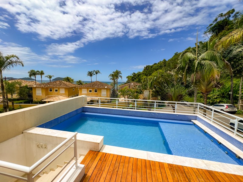 Casa em Condomínio Vista para o Mar da Praia de Juquehy - À VENDA - São Sebastião - 