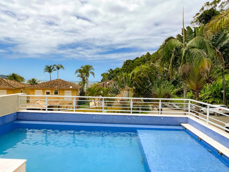 Casa em Condomínio Vista para o Mar da Praia de Juquehy - À VENDA - São Sebastião - 