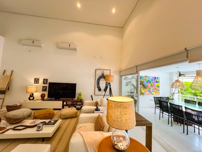 Casa em Condomínio Vista para o Mar da Praia de Juquehy - À VENDA - São Sebastião - 
