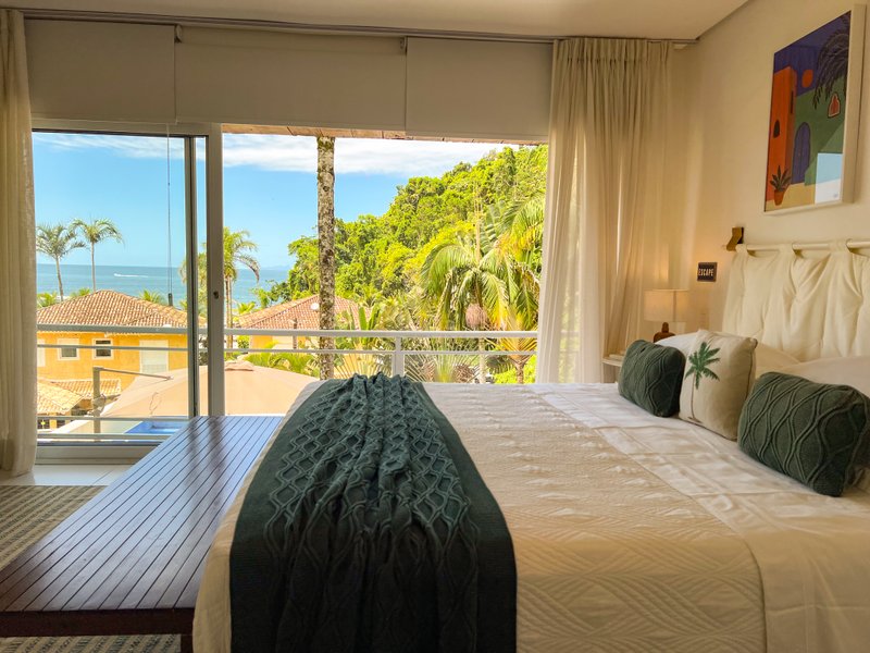 Casa em Condomínio Vista para o Mar da Praia de Juquehy - À VENDA - São Sebastião - 