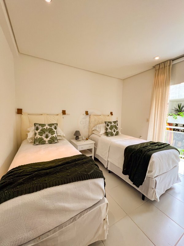 Casa em Condomínio Vista para o Mar da Praia de Juquehy - À VENDA  São Sebastião - 