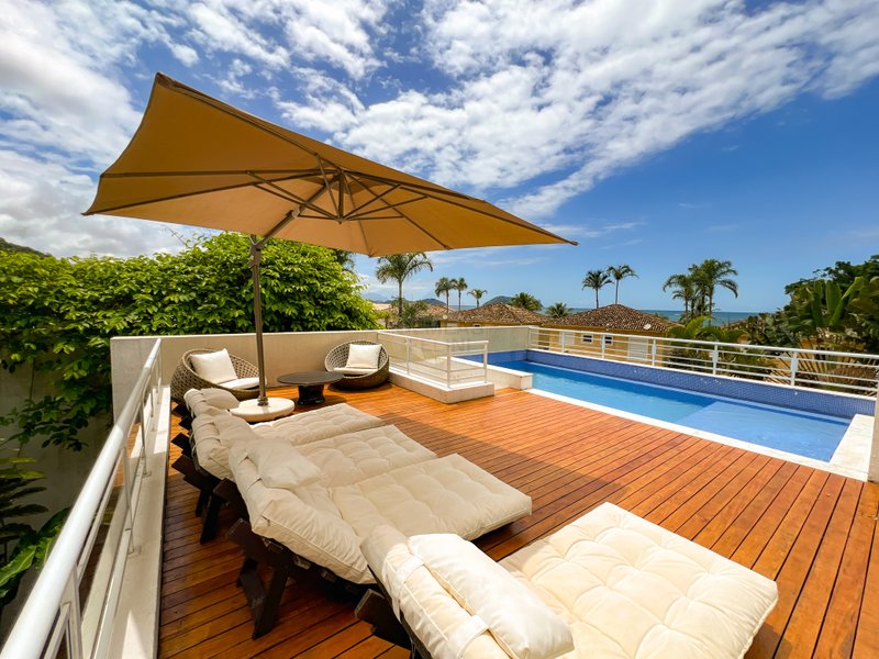 Casa em Condomínio Vista para o Mar da Praia de Juquehy - À VENDA - São Sebastião - 
