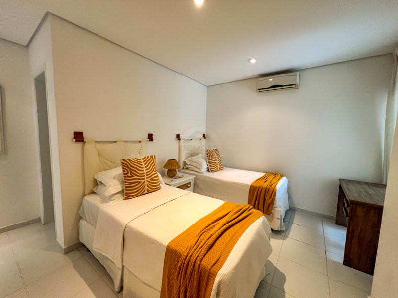 Casa em Condomínio Vista para o Mar da Praia de Juquehy - À VENDA - São Sebastião - 