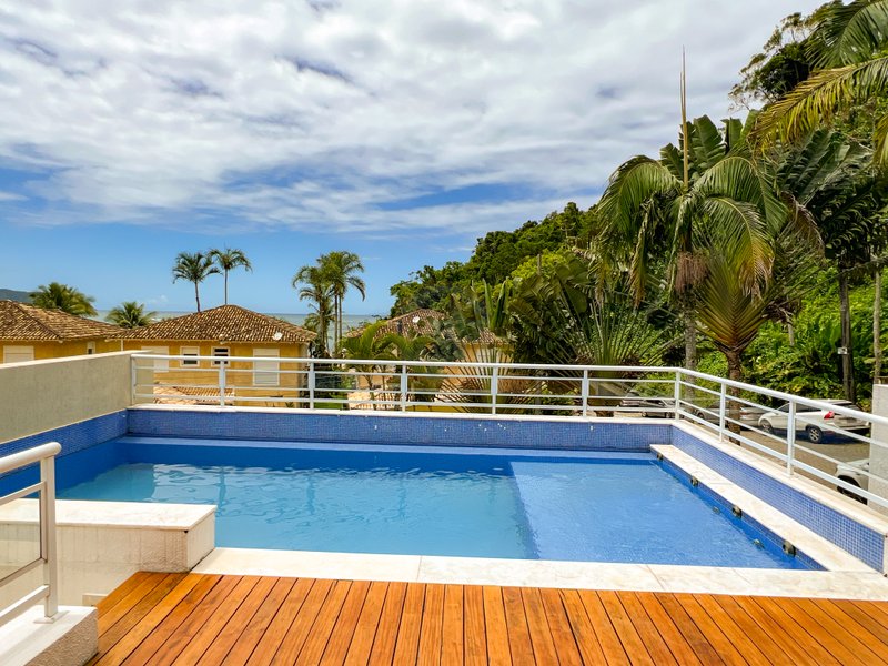 Casa em Condomínio Vista para o Mar da Praia de Juquehy - À VENDA - São Sebastião - 