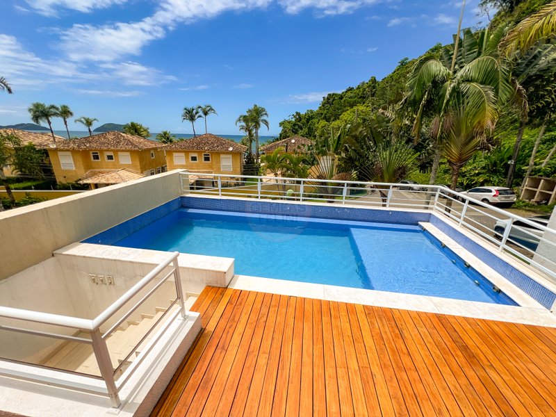 Casa em Condomínio Vista para o Mar da Praia de Juquehy - À VENDA - São Sebastião - 
