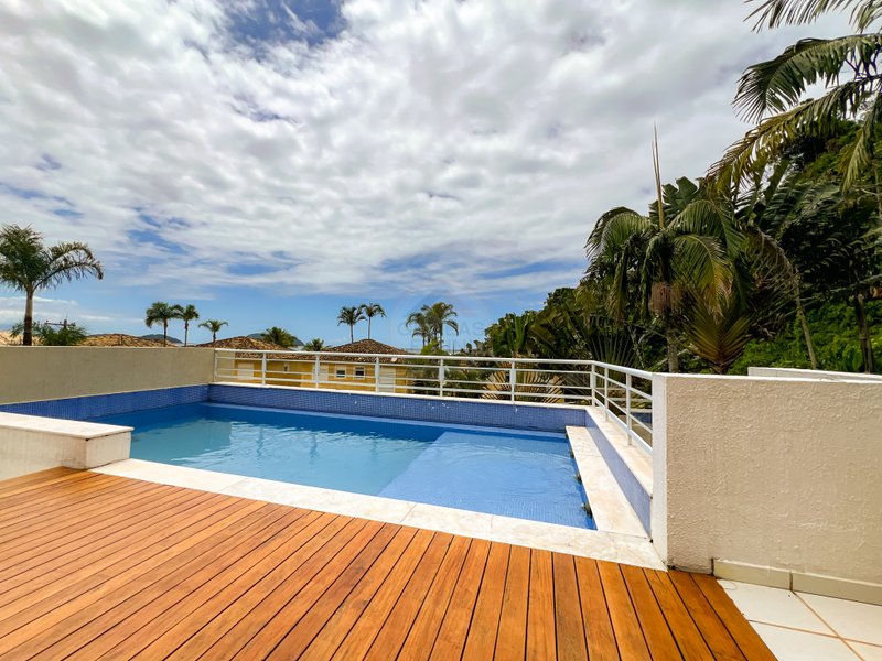 Casa em Condomínio Vista para o Mar da Praia de Juquehy - À VENDA - São Sebastião - 