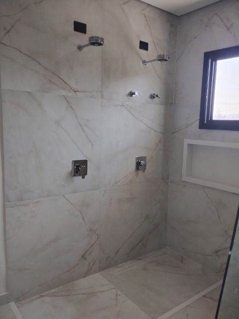 Sobrado Novo no Condomínio Mosaico Essence com 04 suítes - Mogi das Cruzes - 