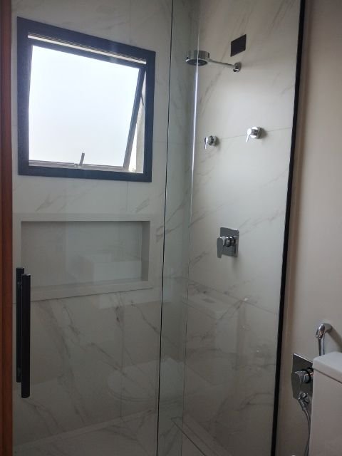 Sobrado Novo no Condomínio Mosaico Essence com 04 suítes - Mogi das Cruzes - 