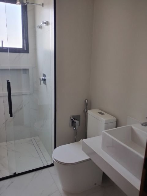 Sobrado Novo no Condomínio Mosaico Essence com 04 suítes - Mogi das Cruzes - 