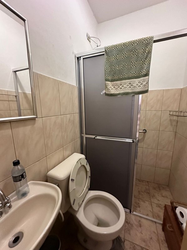 Casa térrea na Vila Oliveira com 03 dormitórios, 01 suíte, amplo quintal e edícula - Mogi das Cruzes - 