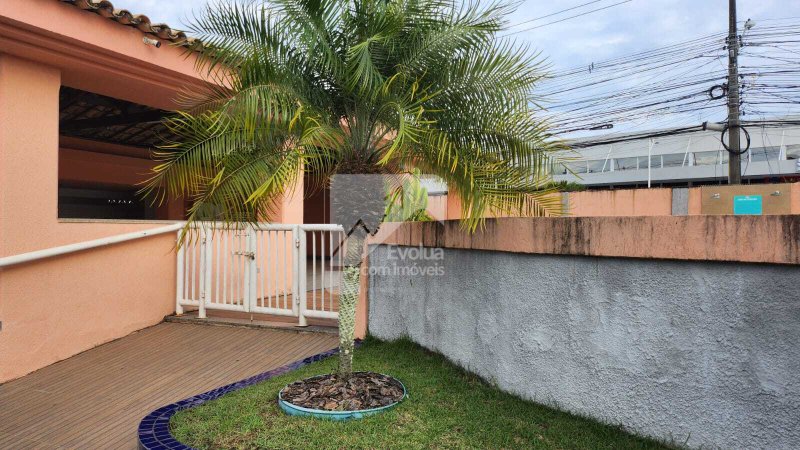 Vendo Casa R$ 795.000,00 condomínio fechado - Pitangueiras - Lauro de Freitas - 