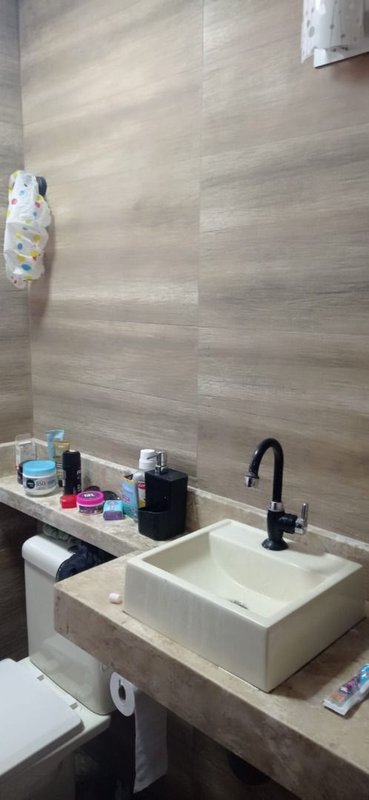 Apartamento 03 dormitórios, 01 suíte com varanda em César de Souza - Mogi das Cruzes - 