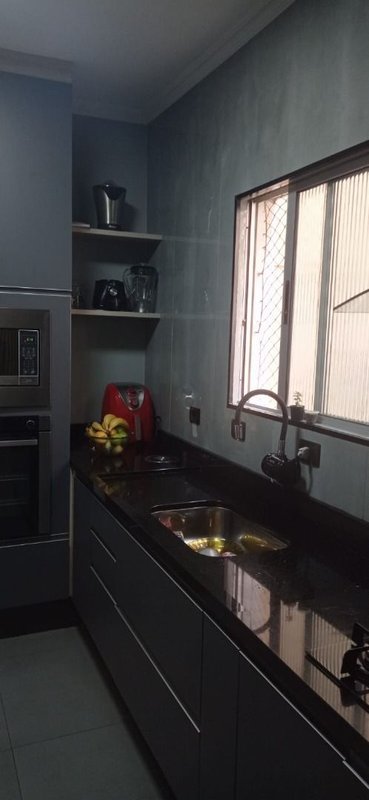 Apartamento 03 dormitórios, 01 suíte com varanda em César de Souza - Mogi das Cruzes - 