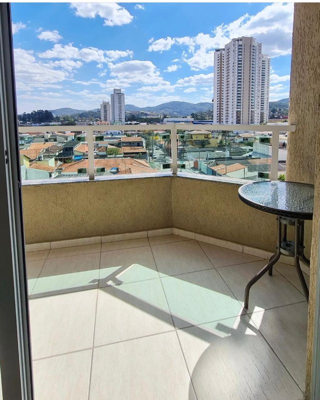 Apartamento no Mogilar com 03 dormitórios amplos sendo 01 suíte - Mogi das Cruzes - 