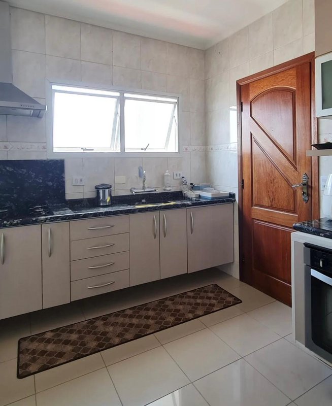 Apartamento no Mogilar com 03 dormitórios amplos sendo 01 suíte - Mogi das Cruzes - 