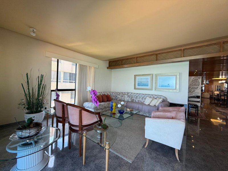 Apartamento à venda com 4 quartos sendo 4 suites, 368m² área útil por R$ 5.500.000,00 Avenida Boa Viagem Recife - 