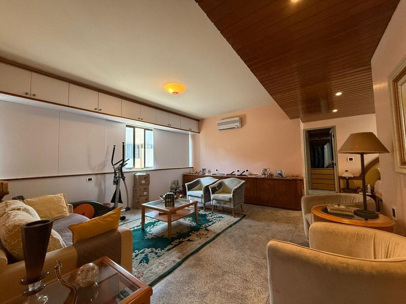 Apartamento à venda com 4 quartos sendo 4 suites, 368m² área útil por R$ 5.500.000,00 Avenida Boa Viagem Recife - 