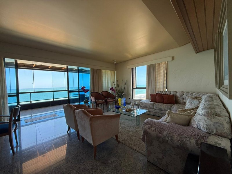 Apartamento à venda com 4 quartos sendo 4 suites, 368m² área útil por R$ 5.500.000,00 Avenida Boa Viagem Recife - 