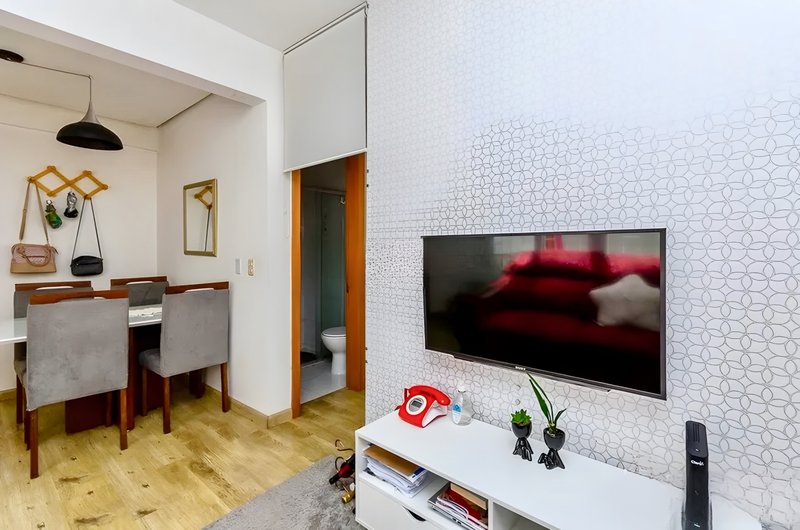 R$ 245.000 - OPORTUNIDADE - ÓTIMO APARTAMENTO - 36M2 - 1 DORM - ELEVADOR Rua Gomes Jardim Porto Alegre - 