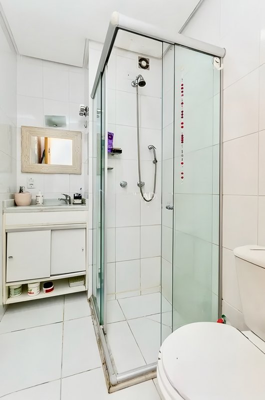 R$ 245.000 - OPORTUNIDADE - ÓTIMO APARTAMENTO - 36M2 - 1 DORM - ELEVADOR Rua Gomes Jardim Porto Alegre - 