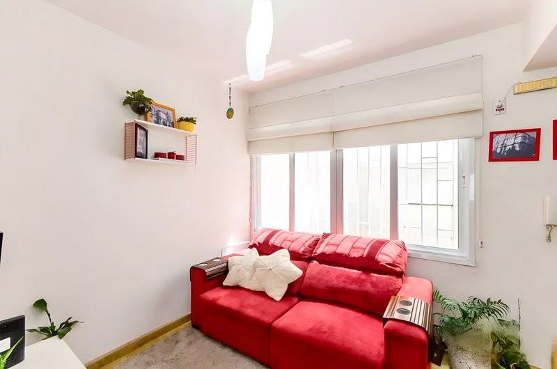 R$ 245.000 - OPORTUNIDADE - ÓTIMO APARTAMENTO - 36M2 - 1 DORM - ELEVADOR Rua Gomes Jardim Porto Alegre - 