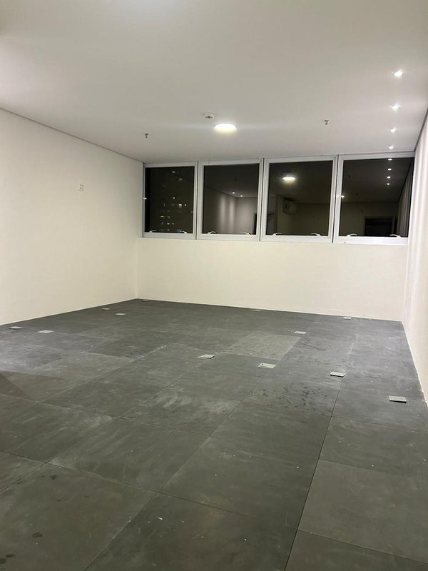 Sala comercial  com ar condicionada no Sky Mall Patteo Mogilar Rua Manuel de Oliveira Mogi das Cruzes - 