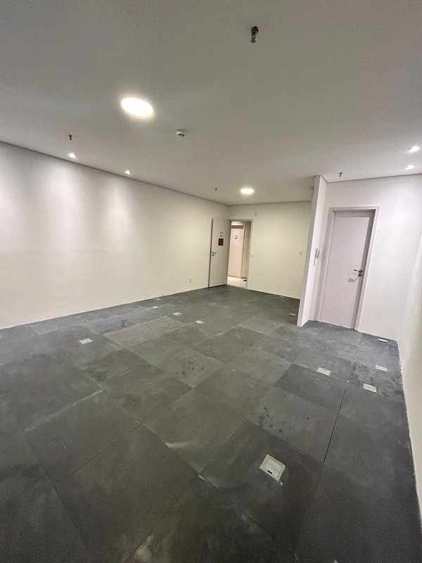 Sala comercial  com ar condicionada no Sky Mall Patteo Mogilar Rua Manuel de Oliveira Mogi das Cruzes - 